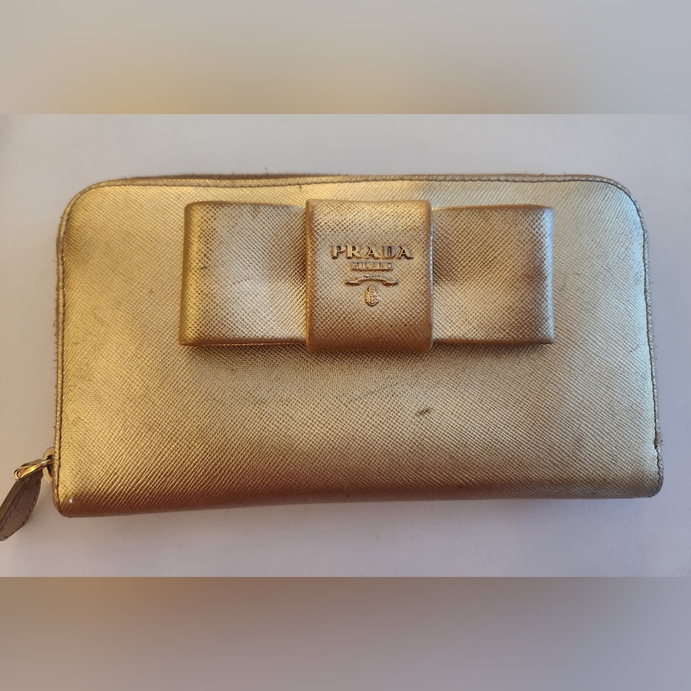 Gorgeous Gold Prada Saffiano Leather Long Zip Wallet